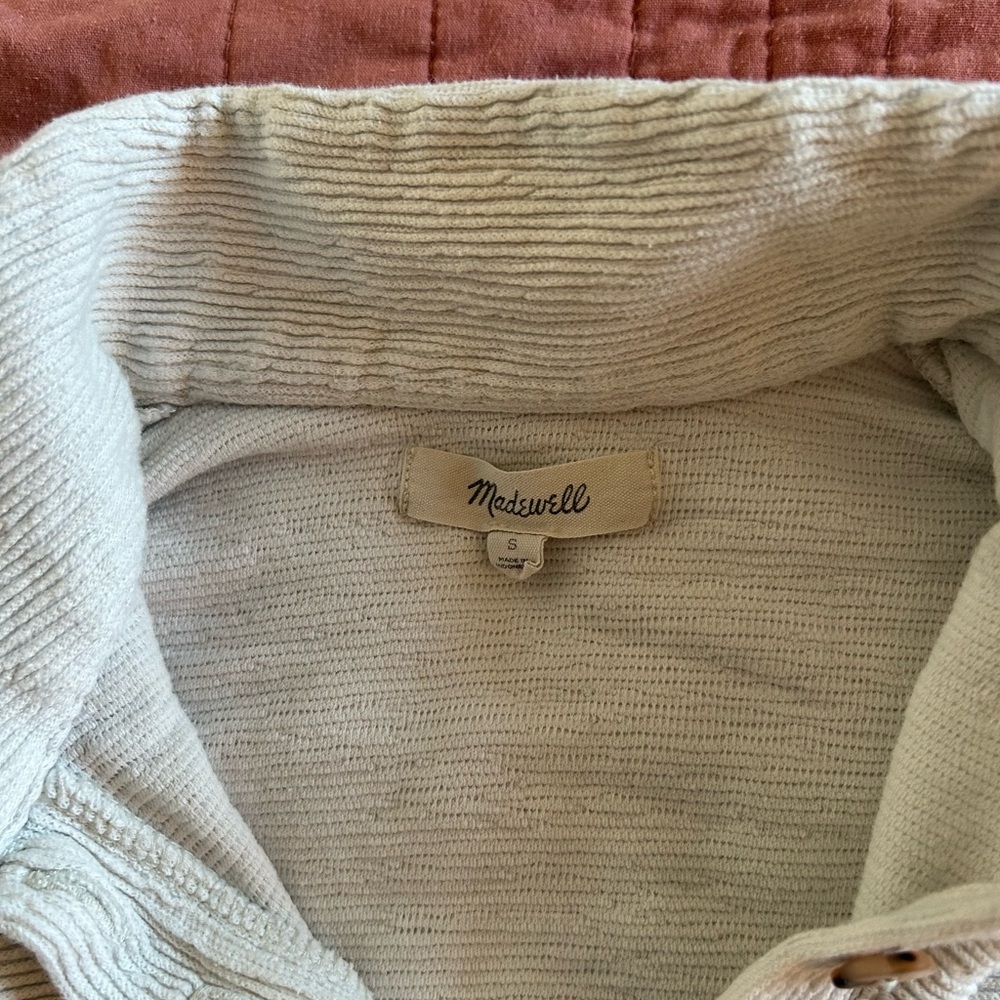 White ribbed pullover - Picture 2 of 2